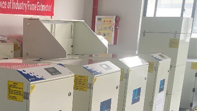 凈化塑料模具廠煙塵污染，就用執信環保工業煙塵凈化器